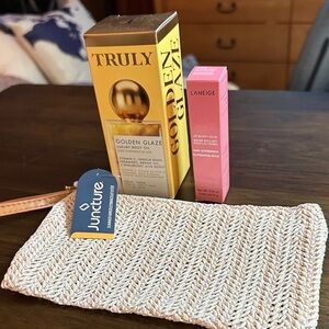 TRULY Golden Glaze Body Oil with Cream Pouch